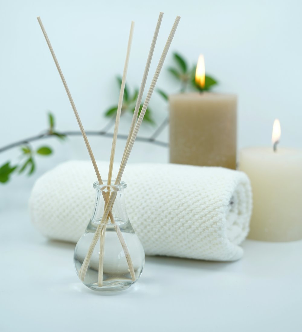 Bougies, serviette et diffuseur de parfum